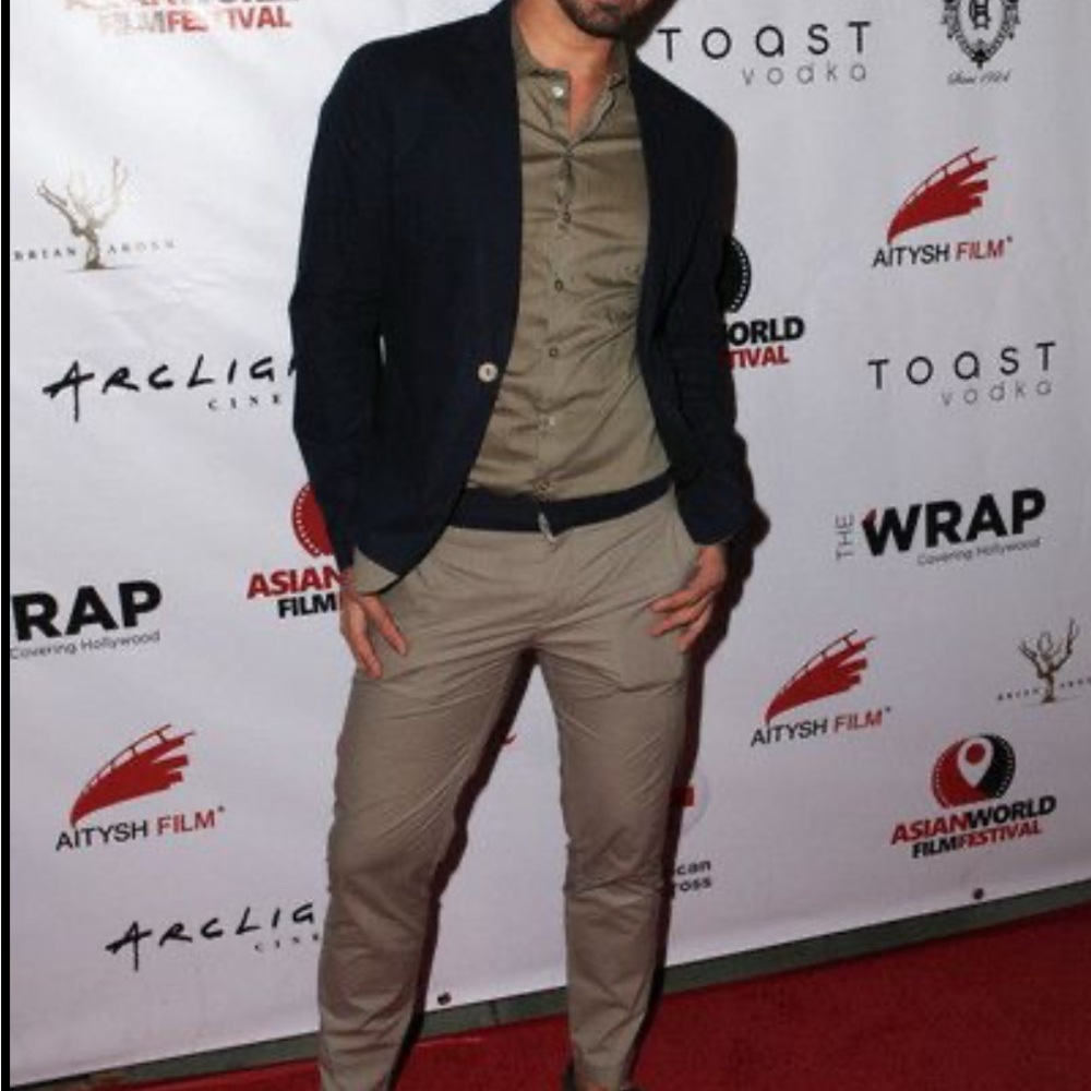 Iceberg Tan Suit Elegant Tailored Blazer